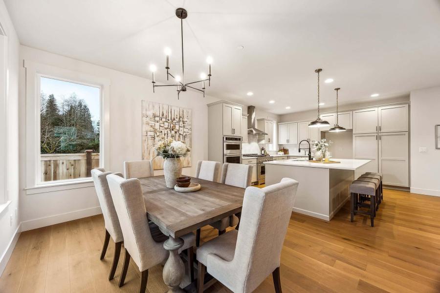 Shelton kitchen table