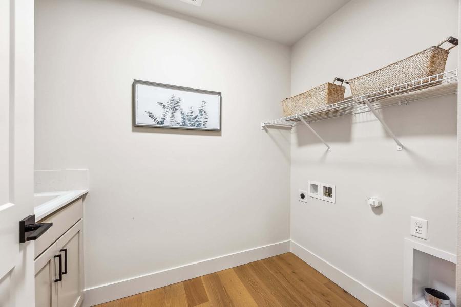 Shelton laundry room