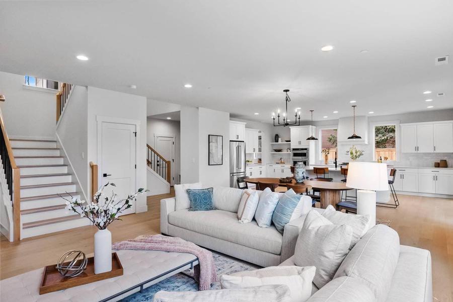 Maplewood GR and kitchen