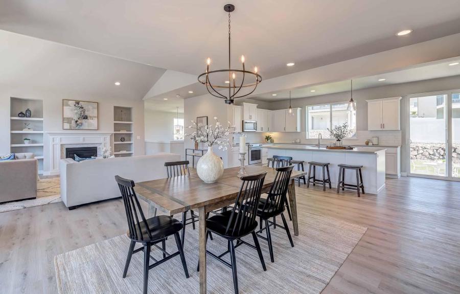 Dining room highland